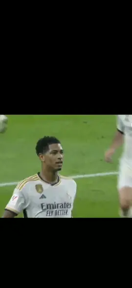 ءءويلي عـِلى الموصلل🙈#ريال_مدريد_عشق_لا_ينتهي #ريال_مدريد #منتخب_العراق🇮🇶 #fyp #fypシ゚ #العراق 