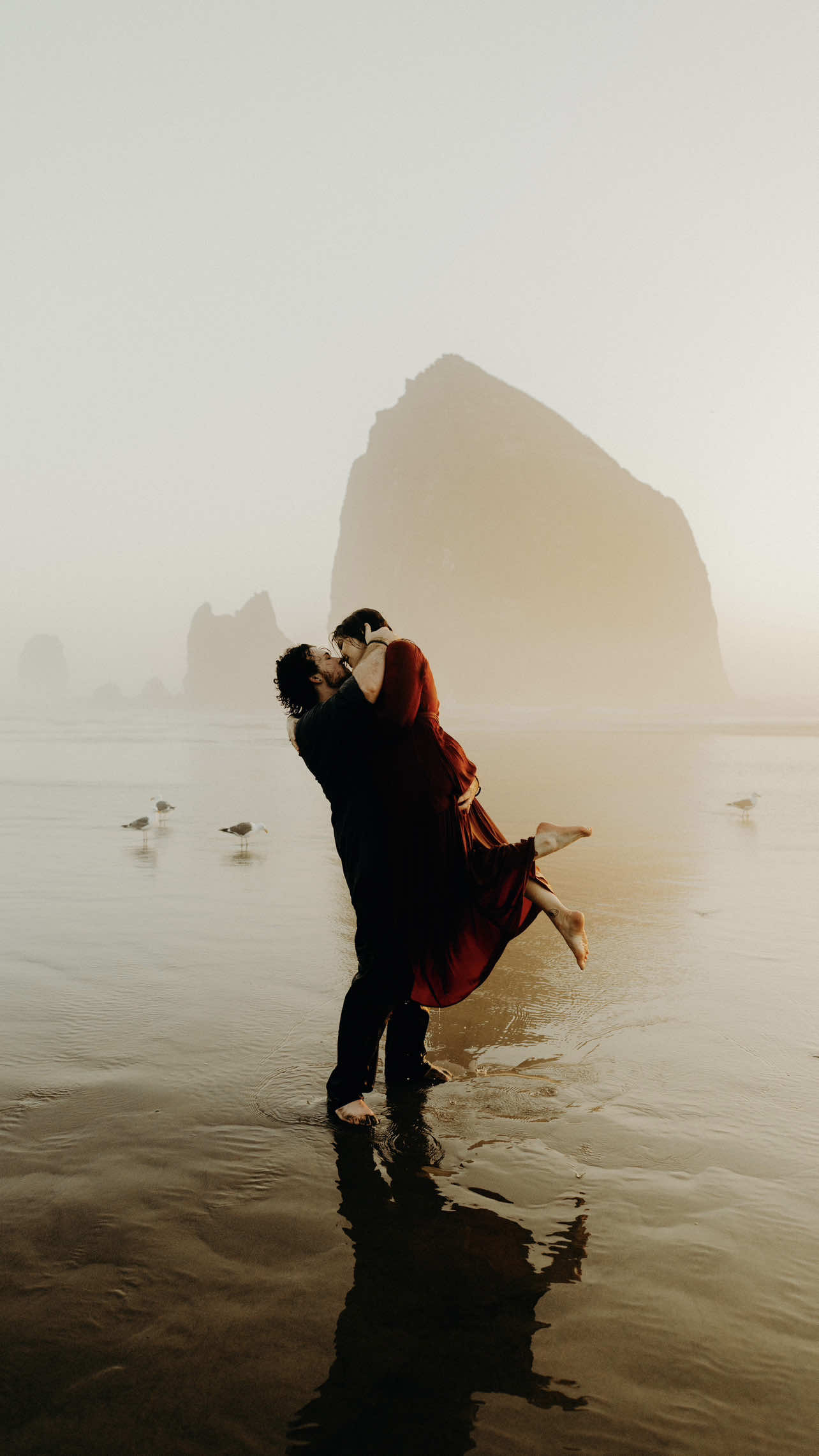 They forgot I was there, which is always the goal. #CannonBeach #CannonBeachPhotographer #OregonCoast #OregonPhotographer #PNWPhotography               