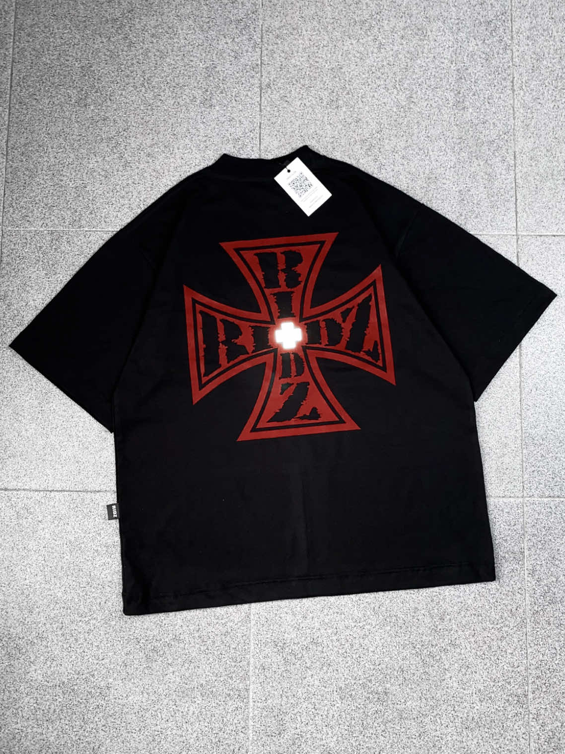 New Drop | RIDZ Oversize T-shirt cotton 20s dengan gramasi 220GSM super soft. Dengan kombinasi Reflektif MENYALA🥷🏻🔥. Buruan cek showcase sebelum kehabisan 🚩 #oversizedshirt #tshirt #kaos #kaosoversize #brandclothing #fyp #boxytshirt 
