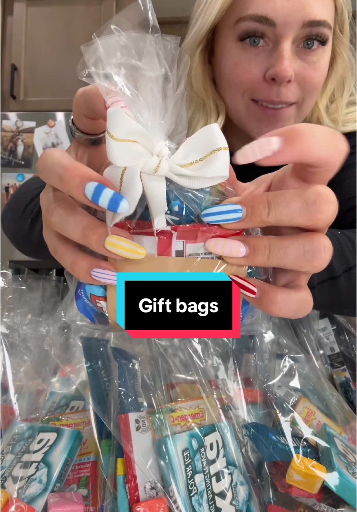 He’s an influencer !!! Gift bags for his coworkers !! 🫶🏻🫶🏻🫶🏻 #giftbag #restock 