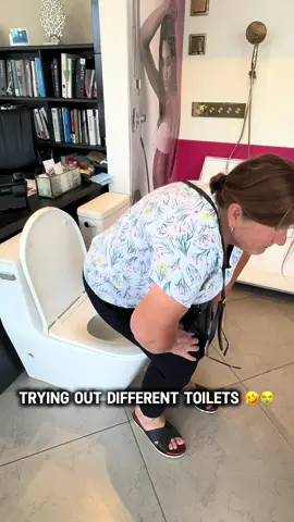 🤣🤣 #fyp #trendy #trends #trending #foryou #foryoupage #trends #funny #testingouttoilets #toilets #pov 