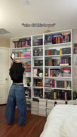 this is my fav trend rn sorry 💀💀 #fantasybooks #BookTok #enemiestolovers #reader #whodidthistoyou #bookshelf #bookworm 