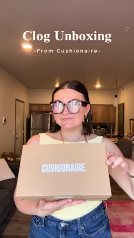 Shop on Amazon! I am officially obsessed with these comfy clogs from @Cushionaire ! They are PERFECT for fall! #clogs #fallshoes #suedeclogs #cushionaire 