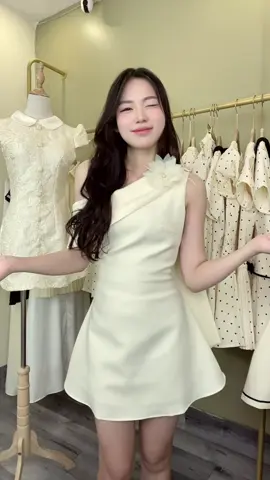 #huonglylyshop #vaythietke #vayxinh #moingaymotoutfit #đầm_xinh #vayhottrend #frending 