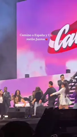 De mi cuarto a un estadio 😭✨️| @Corazón Serrano Perú #paratii #noflop #fyppppppppppppppppppppppp #qsalgaenparatiii 