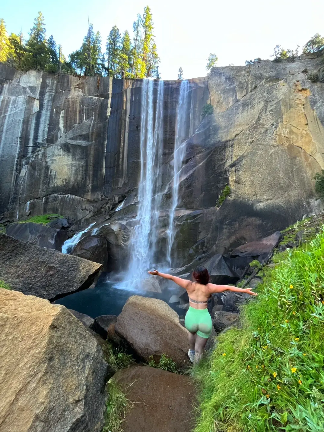 Regálate la oportunidad de sentir el poder sanador de la naturaleza. Cada lugar hermoso es un recordatorio de que tu alma también merece paz, conexión y renovación 🌿 