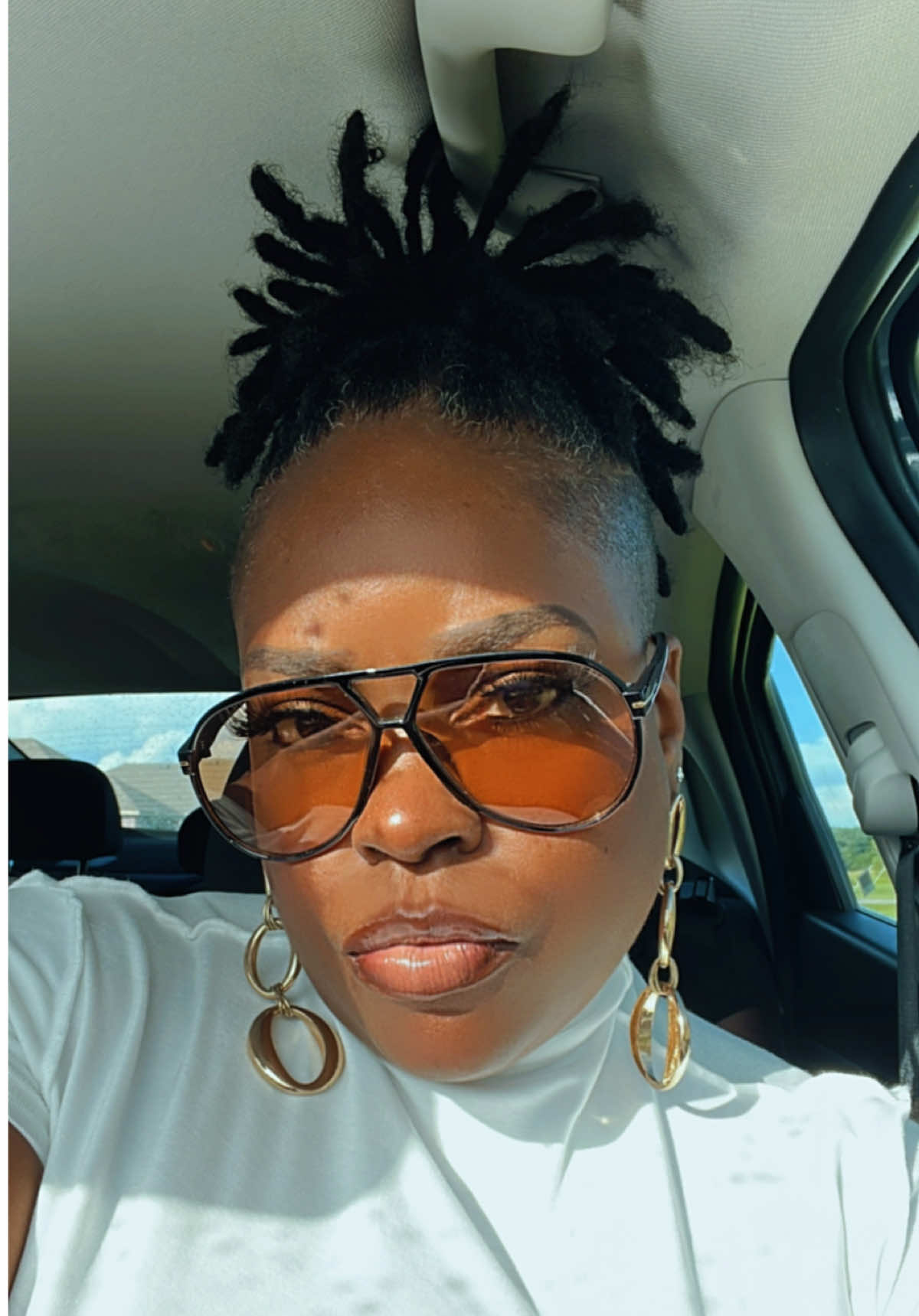 AND THATS ON PERIOD! #locstyles #sunnies 