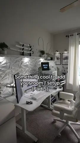 Something cool to add to your room / setup (part 5) pixel light. This thing is actually so cool 😭 #setup #decor #roomdecor #pixellight #pixeldisplay #pixel #divoom #techtok #tiktokshopcreatorpicks #tiktokshopbacktoschool 