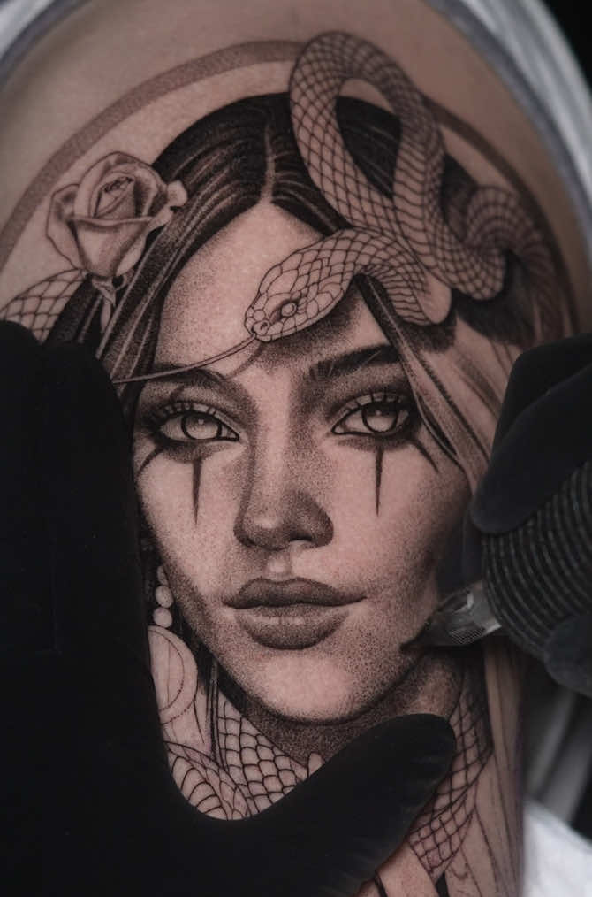 3RL Lady Face + Snake Tattoo 🐍 #tattooideas #tattooartist #fypp 