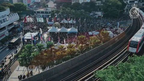 Navy Run merupakan program larian santai anjuran TLDM yang memupuk gaya hidup sihat serta mengeratkan hubungan antara warga TLDM dan masyarakat. Diharapkan program ini terus menjadi platform merapatkan ukhuwah, menyemai semangat kebersamaan dan menggalakkan penyertaan masyarakat dalam aktiviti yang sihat dan inklusif. #navyrun2025 #NavyUpdate #SediaBerkorban #FitNavy #DutyHonourSacrifice