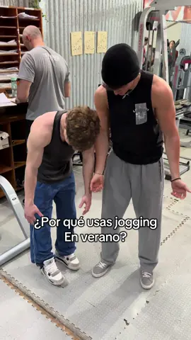 🤫🤫 #gym #fyp #GymTok #gymhumor #humor 