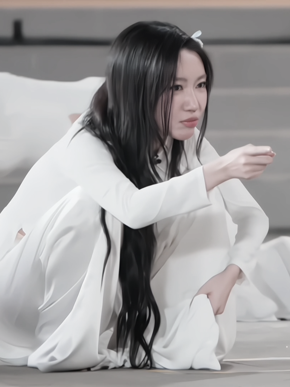 có thể là cày tập này cở 5-6 lần rồi đó🤡 #emxinhsayhi #phuongly #orangesinger #bichphuong #lamoon #mymy 