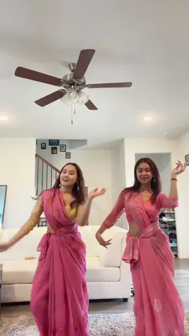 This song deserves another trend✨💃  #gulabisadi #marathisong #creatorsearchinsights  # #internationalstudents #usa🇺🇸 #fyp #hindisong #trendingsong #SSUP100K @Preetibi_ @samita 