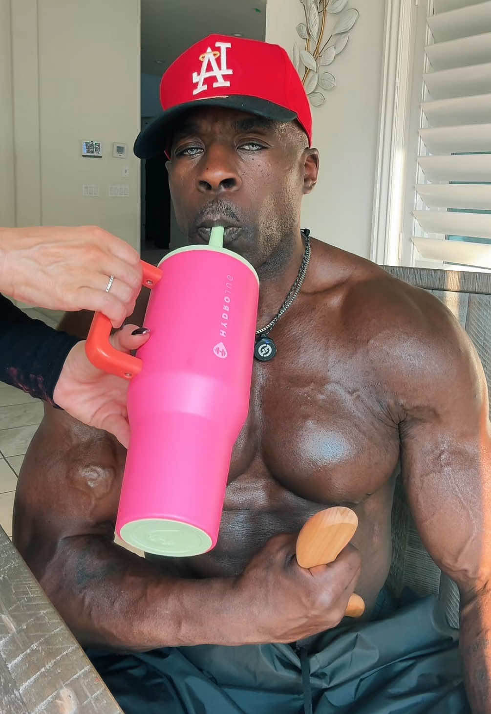 WOW! This Water Bottle is a game changer 🔥🔥🔥 #hydrojug  #waterbottle  #tiktokshop 