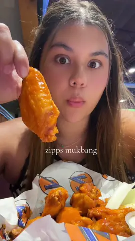 bombbb #eatingwithbai #mukbang #mukbangeatingshow #wings #eatwithme #fyp 