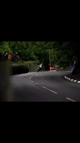 “f*ck yo side” #race #motorcycles #isleofman #tt #edit #bikes #like #fast #fyp #foryou #viral 