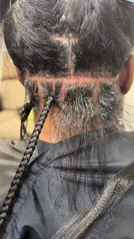 How I start my large knotless braids ✨ In person + online braiding courses are on the way. 😏 ◦ On the search for a new braider/stylist? 🤔 You deserve ✨LUXURY✨ + that includes getting your hair shampooed before your braid service. And no it’s not an additional cost, it’s already included in the price! 😏 Every set of braids is done using top tier technique + products. I am an anytime braider! Whether it’s 6am, 2am, or 6pm! Slide me a quick text + we can make some arrangements. 😏 I’d love to have you become a #SlaughterGurl 💛 Any questions? Click the text button in my bye-ohh to get started or book a consultation through my booking site. ◦ 📍Location: Greensboro, NC ◦ 𝐁𝐨𝐨𝐤 𝐭𝐡𝐢𝐬 𝐬𝐭𝐲𝐥𝐞 𝐮𝐧𝐝𝐞𝐫: Large Knotless Braids (Waist Length)  ✨ Complimentary shampoo services with every style @rashelle.slaughters  *Short haired + alopecia girlies must TEXT FIRST before booking (336)660-7714* ⠀ ◦ ⠀ BRAIDS By: @rashelle.slaughters @rashelle.slaughters @rashelle.slaughters #rashelleslaughters #greensborobraider  #greensborobraiders  #greensborobraids #charlottebraider #charlottebraids #charlottebraiders #ncbraider #ncbraiders #ncbraids #greensborohair #greensborohairstylist #raleighbraiders #raleighbraider #durhambraiders #durhambraider #largeknotless #largeknotlessbraids #rvabraids #rvabraiders #howtostartknotless #tuckedboxbraidsuckedboxbraids #hairlossbraids #overnightbraider #afterhoursbraider