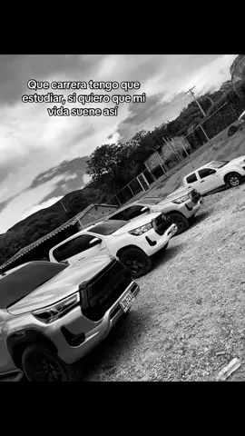 Narconomia#toyotas #fyp #fincas #camionetas #megustamivida 