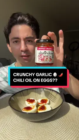 This crunchy garlic chili oil? Dangerous. I’m putting it on eggs, tacos, burgers—whatever’s in front of me. It’s spicy 🌶️, garlicky 🧄, and completely addictive. If you know, you know. #UmamiHack #ChiliCrisp #TikTokEats #flavorbomb #spicytok #tiktokmademebuyit #backtoschool 