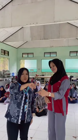 Velocity bareng anak2 SMK😎 #fypシ゚viral #kkn51 #Berau #desatubaankabtabalar #trenkkn #kkn51unmul #justkonten 