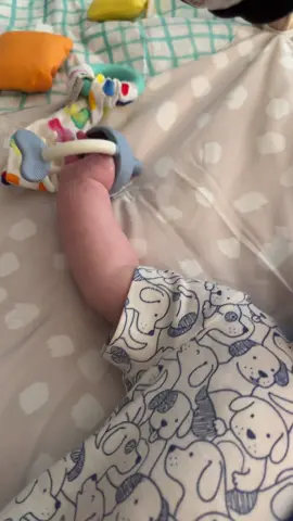 It’s got pop it eyes too!!  #teether  #babiesoftiktok  #momhack 