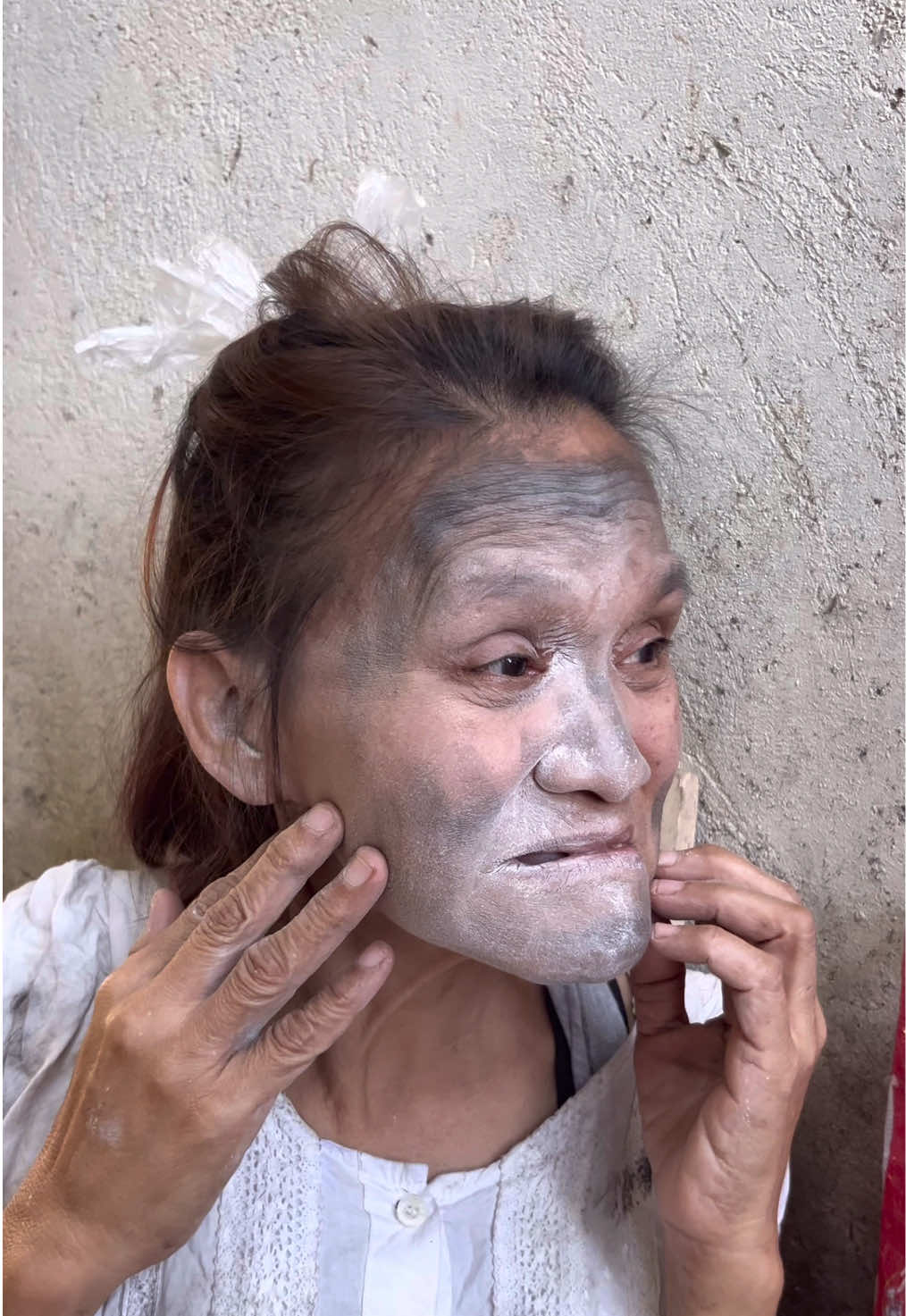 Tripping old grandma🥺🥺