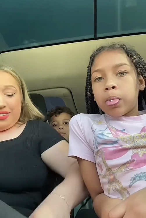 Prank with a fake tongue 👅🤣🤣🤣#happ #funny #babylove #cutebaby #funnymoments #tunnyvideos #fyp #tongue #usa #usa🇺🇸 