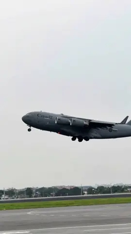 Royal Canadian Air Force C-17A Globemaster taking off at runway 06🍁🇨🇦 #fyp #royalcanadianairforce #aviation #planespotting #airplanes #c17 #c17globemaster #military #foryou  @Jruss_14 @jasperdlcrz ✈︎ @Capt. Crazy @Jhobai @cyviation @jeep.poy @Laanceeey. @serdrew_ @speedyjordi @️ @Bambinnaaa @EMZLA @ianspotter26 @Captain Skylit @ChiŤö @Joross. @Chris @MOTOPILOT @planespotteej @Jjjammm @harold @<Hanziii/> 