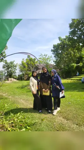 #masyaallahtabarakkallah #observasi #belajar #kunjungankerja #kebun #belajardialamterbuka #withfriends @innajhie28 