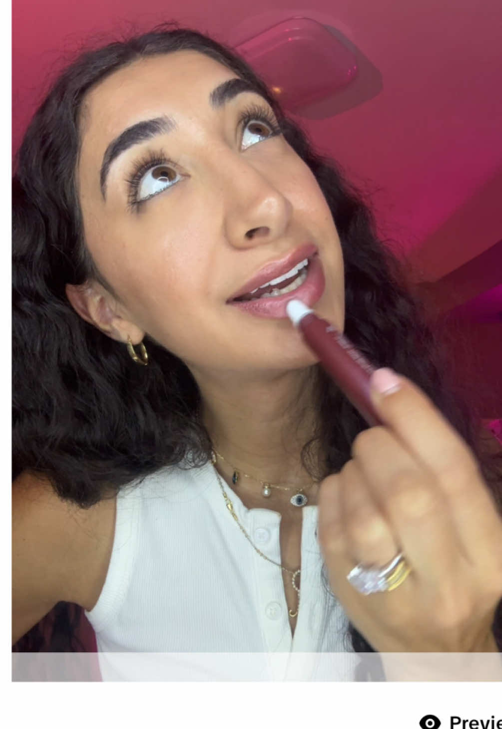 #gifted_by_clarins Summer shine meets fall fine 🍂✨ This gloss is giving golden hour into cozy season energy…hydration, tint, and that finish 😮‍💨 @Clarins USA #FallBeauty #LipGlossReview #glazedandunbothered #clarinslipperfector 