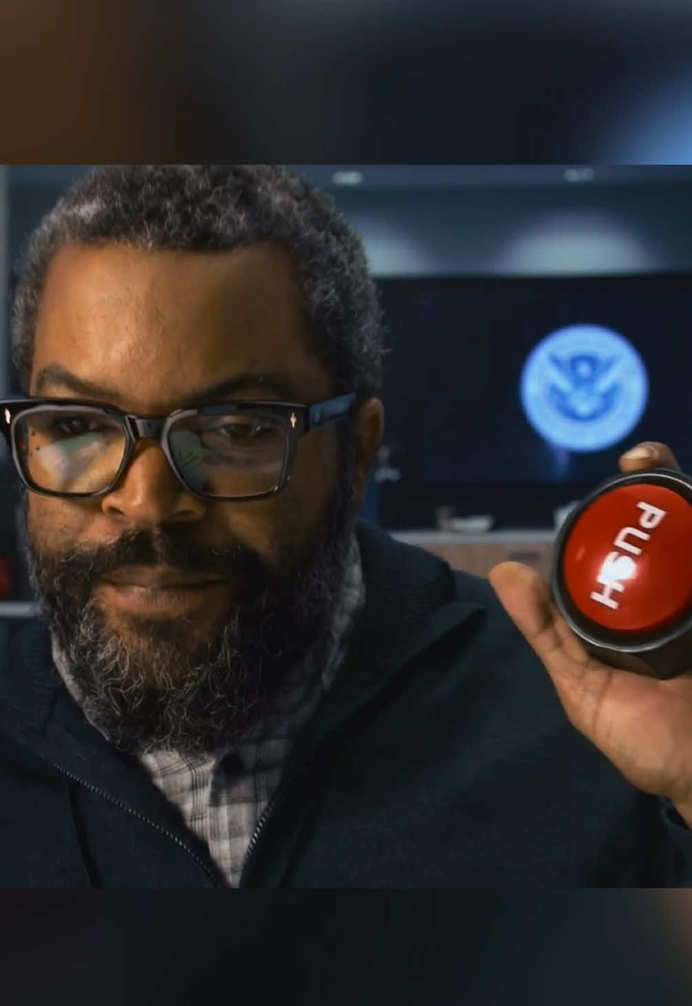 Ice Cube narrowly avoids his daughters annoying emotional trauma dump so he can get back to saving the world from aliens with his way cooler son Dave. War of the worlds MUST SEE NEW MOVIE! #waroftheworlds #icecube #movie #film #cinema #funny 
