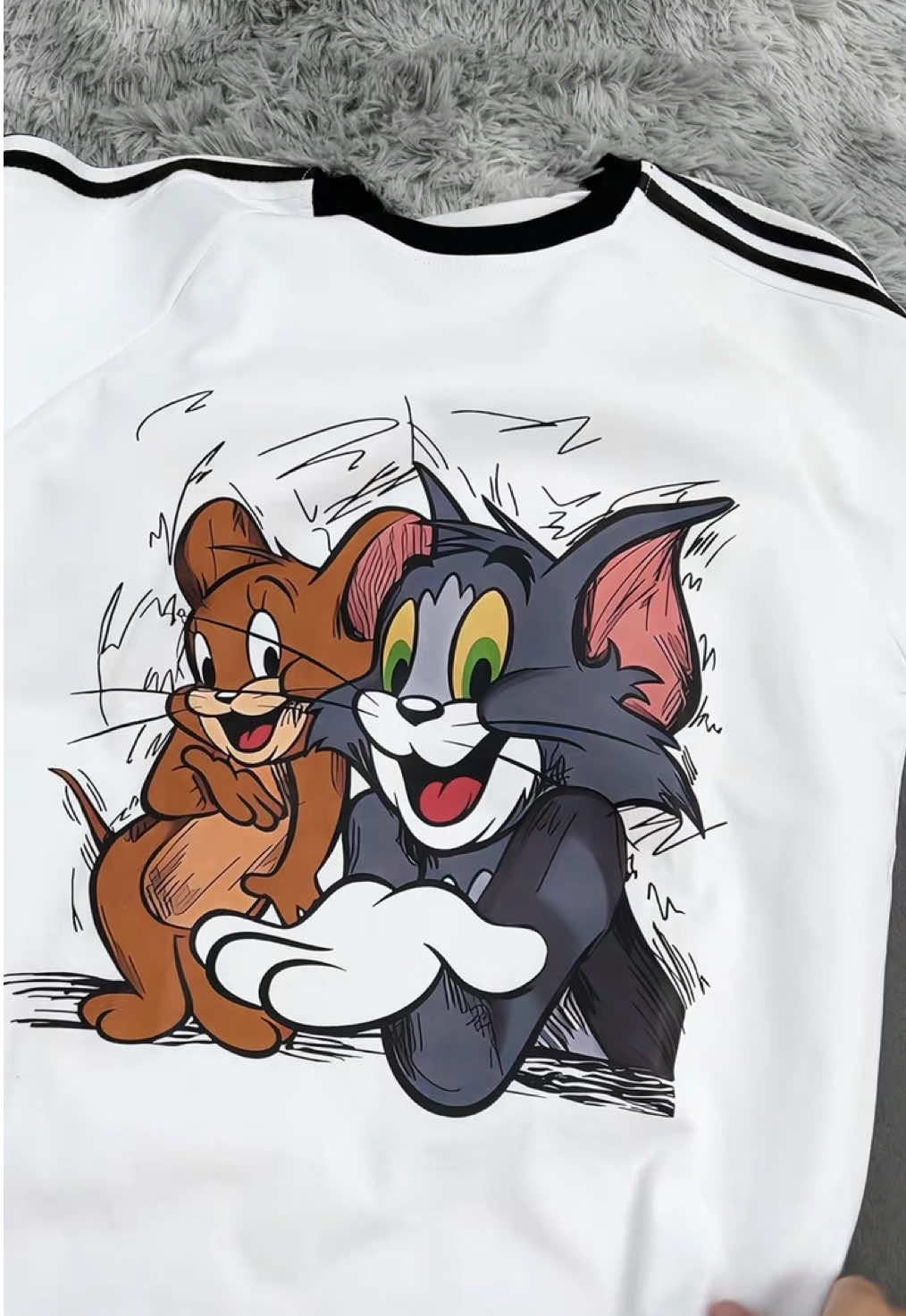 Dari semuanya,Tom dan Jerry-lah yang paling menonjol🤩#kaos #kaosdistro #kaosoversize #OOTD #fashion #foryou #tshirt#fyp #kaosmurah #streetwear #tiktok #vintage #viral #tomandjerry 