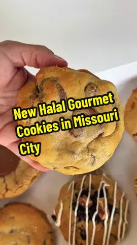 🍪 NEW HALAL GOURMET COOKIES IN HTX 🍪 Missouri City, TX: @Crave Cookies - Missouri City w open in Missouri City and is serving up fresh-baked cookies with flavors that change every Friday! 🔄 Plus, build your own custom mixed sodas 🥤 — the perfect sweet combo. And yes… everything here is fully halal (even the marshmallows!) 🙌 Cookies were really good and were warm and gooey! Fully halal locations in Telfair and Pearland coming soon as well! 📍 9010 Sienna Crossing Dr, Missouri City, TX . . . . #HalalEats #HalalHouston #HoustonHalal #HoustonFoodies #MissouriCityEats #HoustonDesserts #HalalDesserts #CookieLovers #FreshBakedCookies #HoustonTX #HoustonEats #HTownFoodies #HalalLife #HoustonFood #HoustonHalal #CraveCookies #HoustonBakery #HalalTreats #FoodieHouston #YHMAH #YouHadMeAtHalal 
