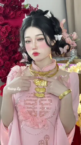 Bây giờ em muốn gì nà ,  muốn muốn muốn cua anh làm chồng 😜#hoànglymakeup #xuhuong #makeupcodauđẹp #makeupcôdâuđẹpsàigòn #xuhuongtiktok 