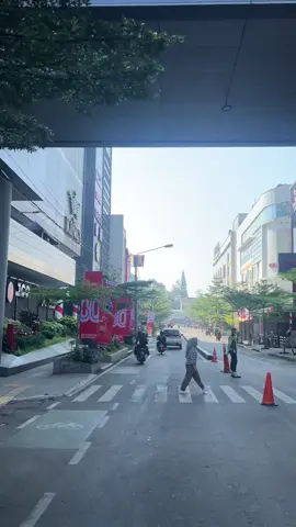 King’s 📍#kotabandung #bandung #prankvideo #bandunginfo #bandungaesthetic #bandungbanget #bandunghits #storywhatsapp #storytime #storywa #bandungkotakembang #bandungan 