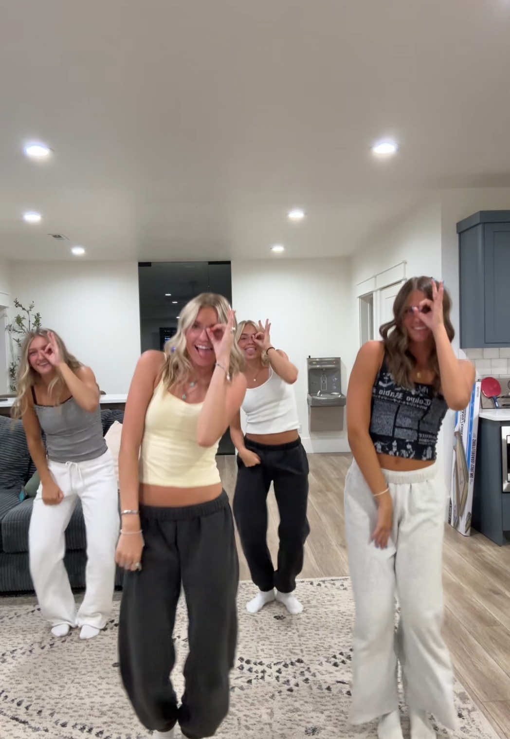 wonder where we’re from 🤷‍♀️ @🧸🎀SALEY🎀🧸 @kate sharp @hadley_hoopes #fyp #utah #goviral #bsf #heagonner