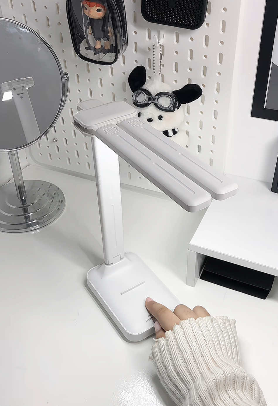 double head light lamp 🫶🏻 #lamp #desklamp #doubleheadlamp #light #desksetup 