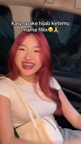 gue (minji) disuruh pake hijab woi😭
