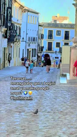 Baby Gen Z kok bisa tersesat? Soalnya biasa dimanjain gen milenial, selalu ditunjukin arah. Pas sendirian… ya nyasar dong 🗺️😂   #BabyGenZ #Cordobaspanyol #TersesatTapiAestheticL#LostInCordoba    