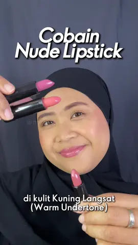 Cobain 3 warna nude terbaru dari OnColour Cream Lipstick! ✨ Cinnamon Beige – nude coklat aman buat daily 🍑 Peach Nude – bikin wajah keliatan seger 💋 Vintage Mauve – agak bold di aku, tapi cocok buat yang undertone-nya cool! Teksturnya creamy, finish-nya satin, nyaman banget di bibir keringku. Kalau kamu, lebih suka mana? #LipstikOnColour #LipstikNude #MakeupJujur #LipstickReview #WarmUndertone #OnColourCreamLipstick #CinnamonBeige #PeachNude #VintageMauve 