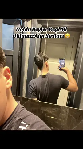 Yorumlarda buluşalım #Fitness #kas #sırt #arkakol #kanat #kuşoldumuçtumgökyüzüne #kuş #yaşarkenöldürdün 🤍