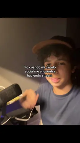 Aprovechando que estoy siendo quemado por mis amigos síganme en kick #kick 