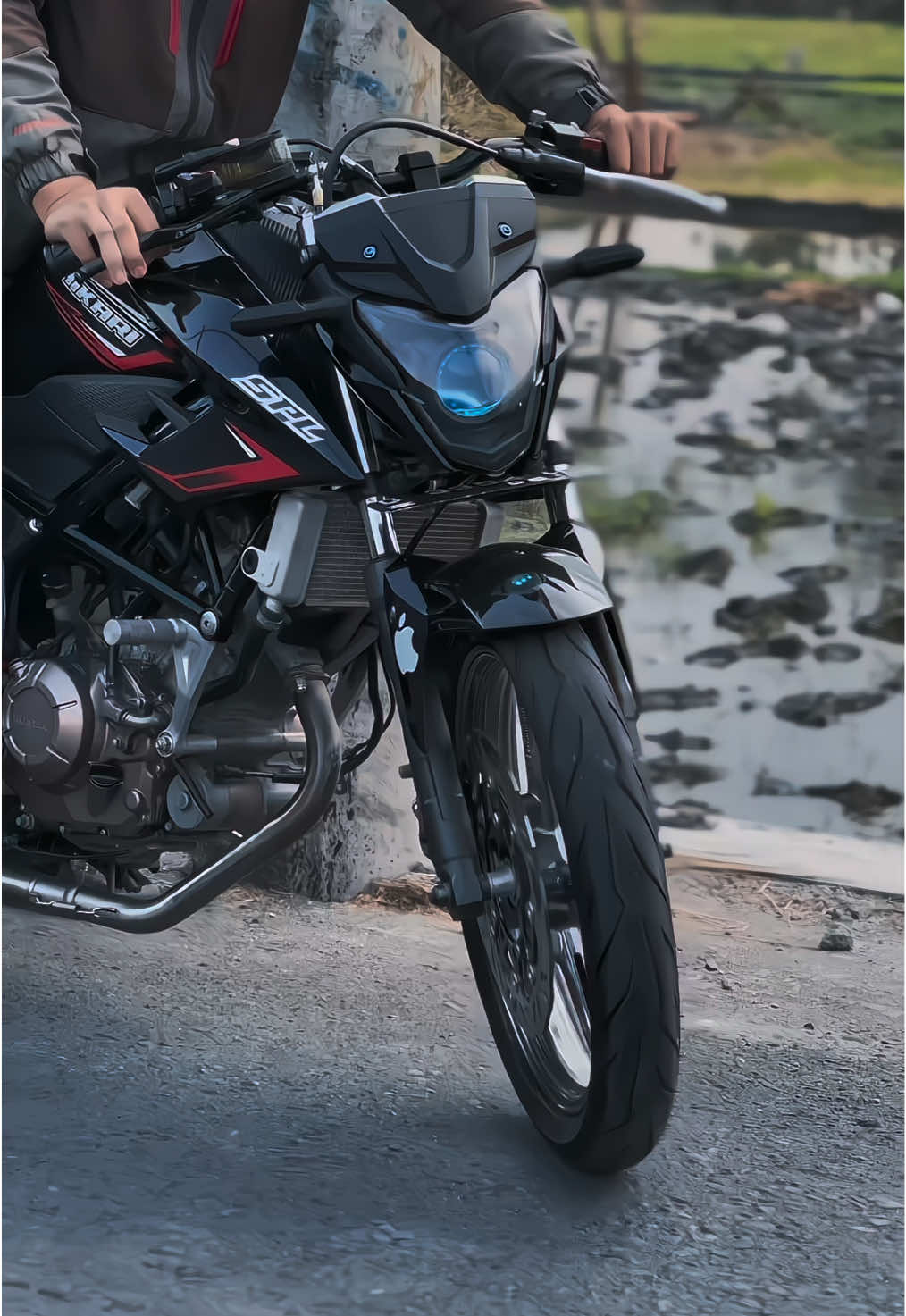 🖤 #cb150r #fypシ゚virall #cb150rstyleganteng #cbhikari #masukberanda #motorcb150r #berandatiktok #jogja24jam 