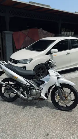 @TR @125ZRMembers_official @Amat Ayam Pro Exhaust #125zr #125zr_loverz #125zrmember #125zrmalaysia #tupairacing #fyp #fypシ #fypシ゚viral #silversabit 