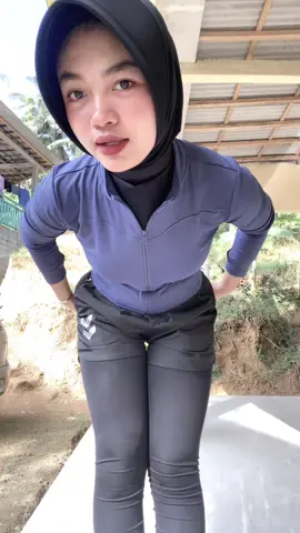 namanya juga cewe🤙🏻 #fyp #fypage #jogging #outfitcheck #fyppppppppppppppppppppppp #masuk #beranda 