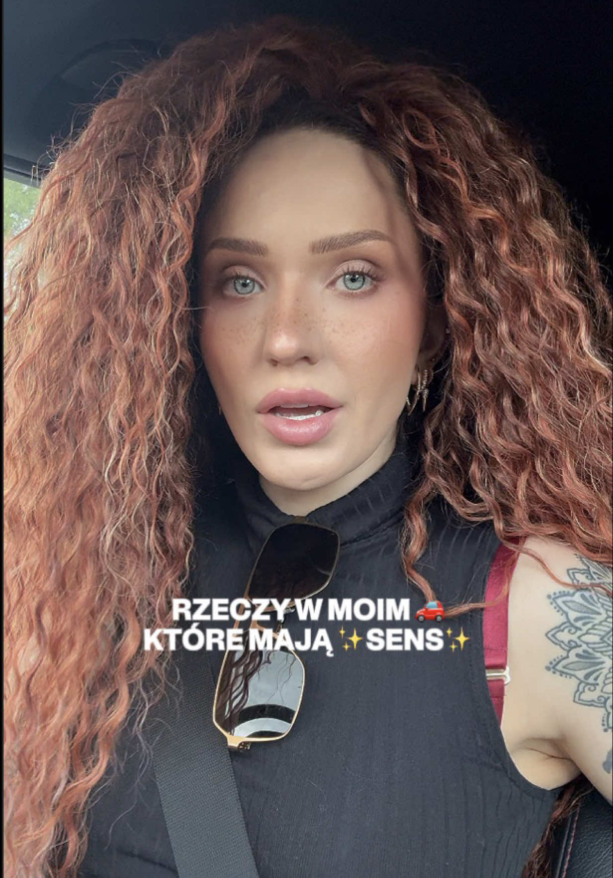 Kolejne 3 gadżety w moim aucie, które naprawdę mają sens! 🤌 •  Magnetyczny Uchwyt Samochodowy do Gniazda CD pod tą nazwą do znalezienia na Temu lub Aliexpress ja kupiłam na Temu ID: PY1390196 •  Organizer do bagażnika samochodowy schowek torba Baseus OrganizeFun 60L pod tą nazwą do znalezienia na stronie producenta, na Allegro, Temu oraz Aliexpress • Ładowarka samochodowa 4w1 Joyroom pod tą nazwą do znalezienia na Allegro, Temu, 4kom czy Pancernik Daj znać w komentarzu, jaki jest Twój must-have do auta! I zapisz rolkę, zanim stracisz dno bagażnika z pola widzenia! 🚗 • gadżety do auta • gadżety do samochodu • organizer samochodowy •  #gadżetydosamochodu #carhacks #lifehacki #autoakcesoria #caraccessories #praktycznegadżety #kobietawkierownicy #motolove #musthave #praktyczneporady #kitulecpoleca 