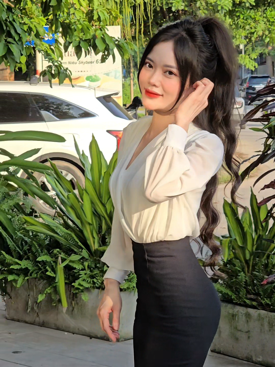outffit đi làm của cô công nhân part1..  outffit công sở  #sevt #dilamcogivui #thoitrangcongso #yenmiu95 #aoxinh 
