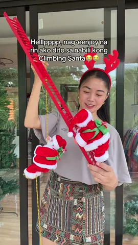 Akala ko bata lang mag-eenjoy ako rin palang matanda 😭😅 #climbingsanta #santaclaus #christmasdecorations #christmas 