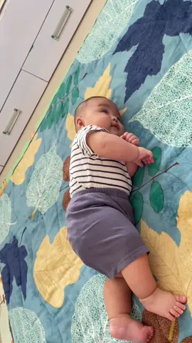 Adek tengkurep mandiri  🥹🥹🥹#masyaallahtabarakkallah #babyboy 