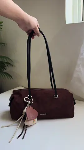 So chiccc, slay your day with this Suede Shoulder Bag.. #shoulderbag #suedebag #bagforwomen #bagrecommendation 